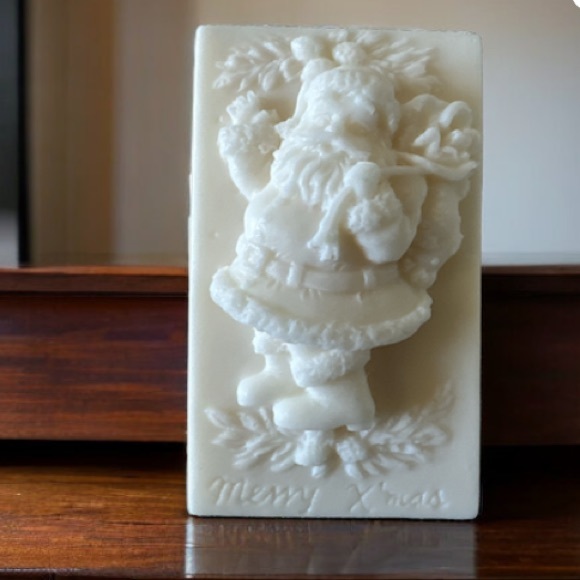Hand Crafted Soap - Santa Claus Merry Xmas - Picture 2 of 4